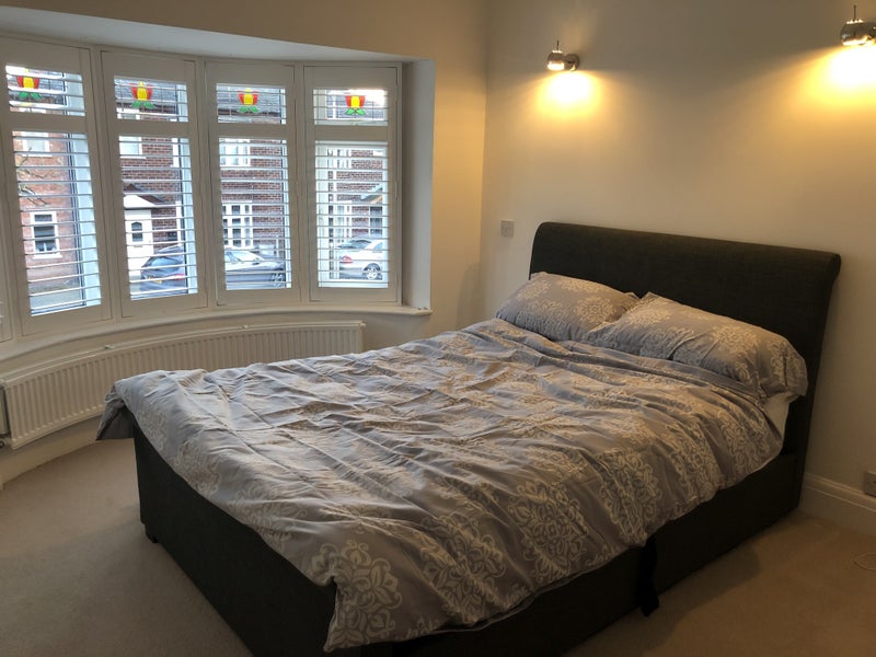 'Quiet Comfy House close to Mcr Airport/Wilmslow' Room to Rent from SpareRoom