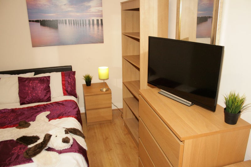 'Double Room +Tv & Netflix Coventry Bills Included' Room to Rent from