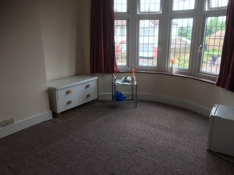 'Rooms to rent in Chingford ' Room to Rent from SpareRoom
