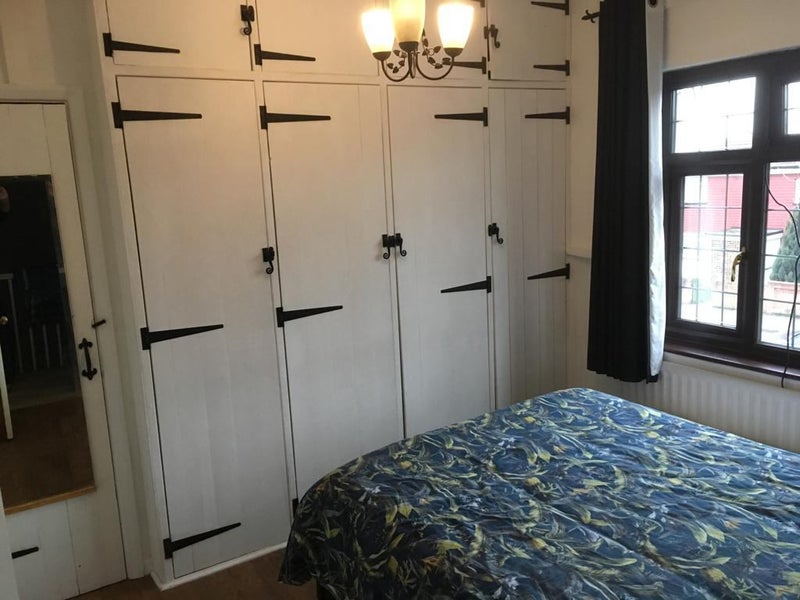 Photo 1: Double Bed