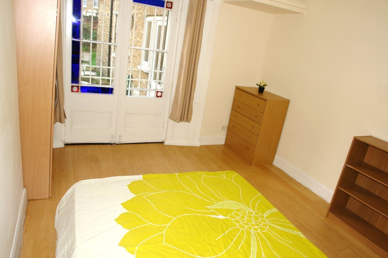 '2 bedroom private garden flat in Finsbury Park!' Room to Rent from SpareRoom