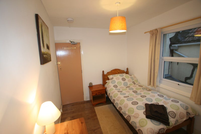 'Single bedsit in Swindon Road, Old Town.' Room to Rent from SpareRoom