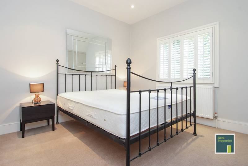 Photo 1: Bedroom 4 £960PCM - available 05/04/2025