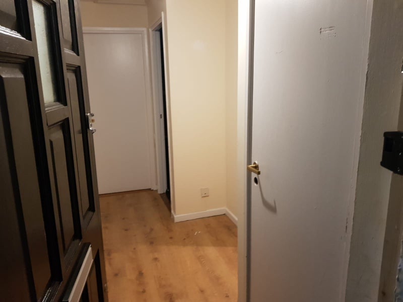 Photo 1: Hall way