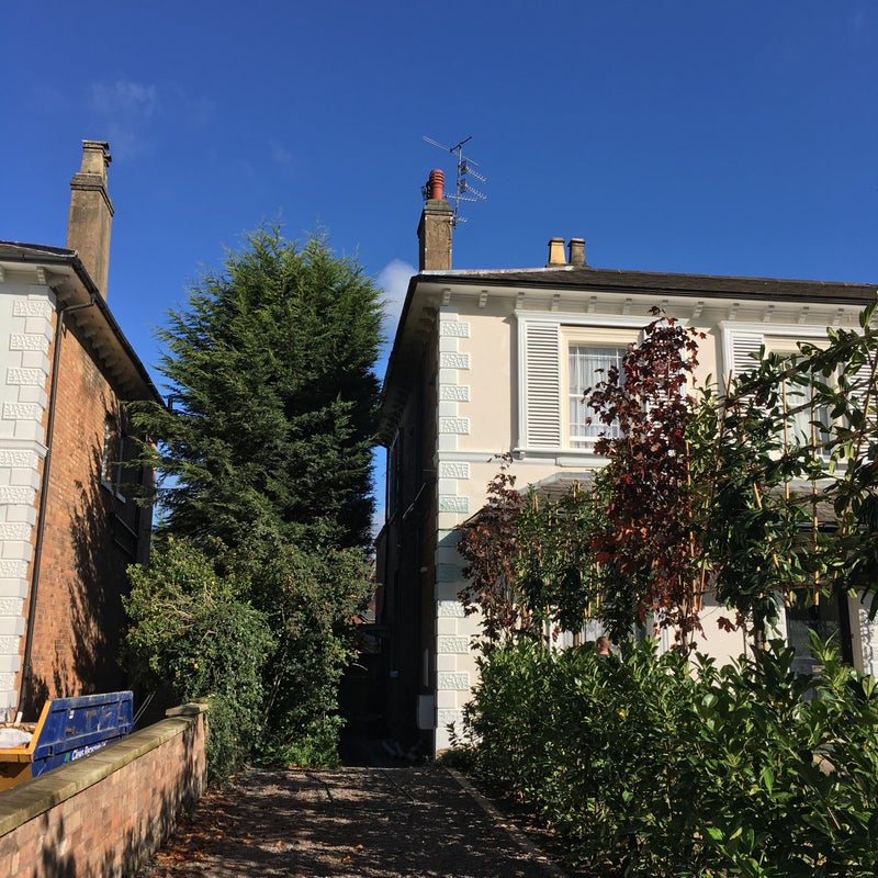 Leamington Centre 2 Bed Cottage Parking Garden Room To Rent