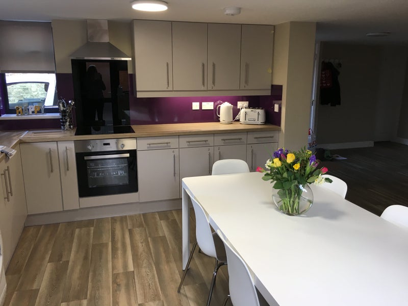 Photo 5: Shared Kitchen