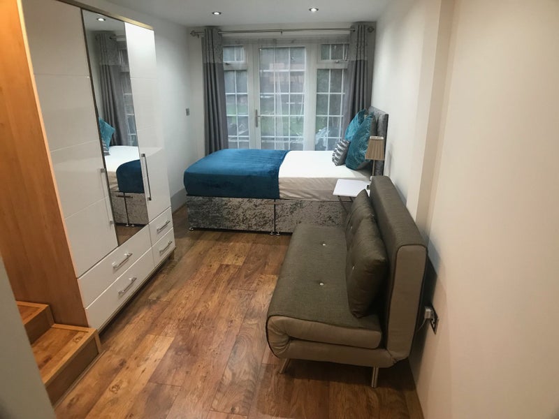 'Luxury Studio in Northwood ' Room to Rent from SpareRoom