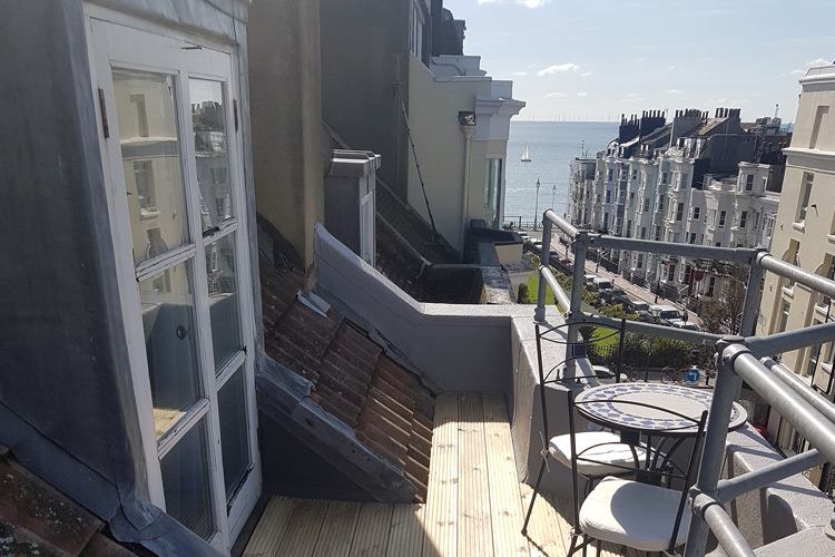 Photo 1: roof terrace