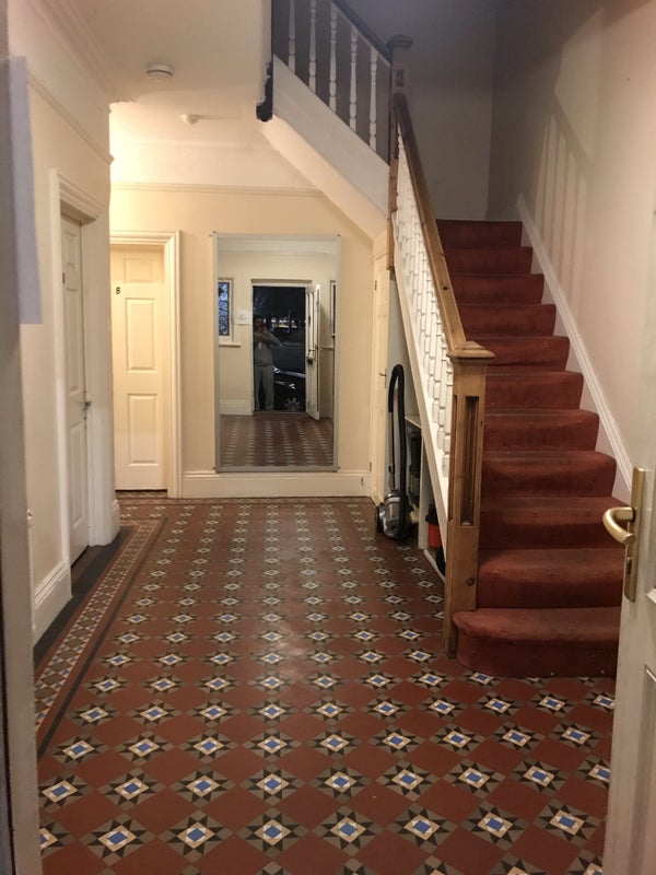 Photo 1: Entrance Hall