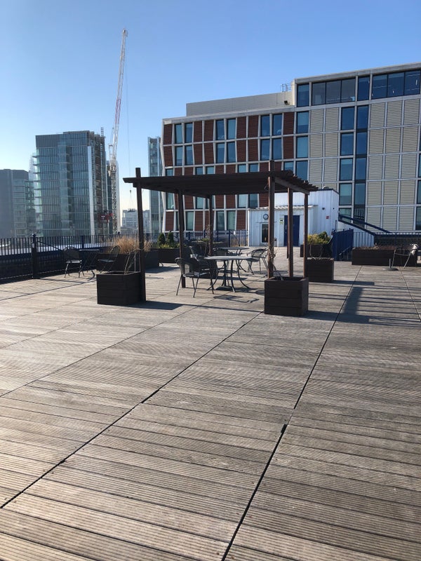 Big Double Bedroom In Residence On The 10th Floor Room To Rent