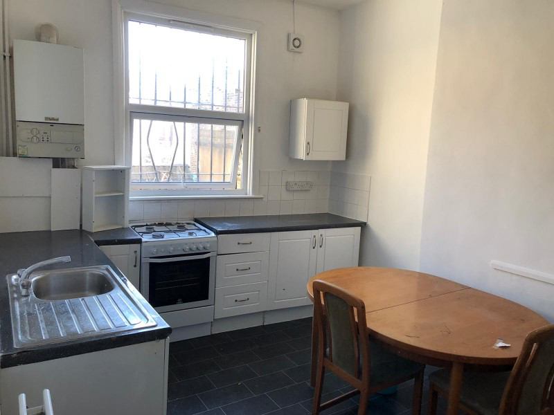 'Newly Refurbished 3 Bedroom Flat In Dalston' Room to Rent from SpareRoom