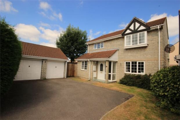 Photo 1: Front driveway & garage