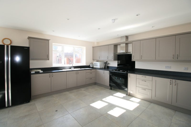Photo 1: Kitchen