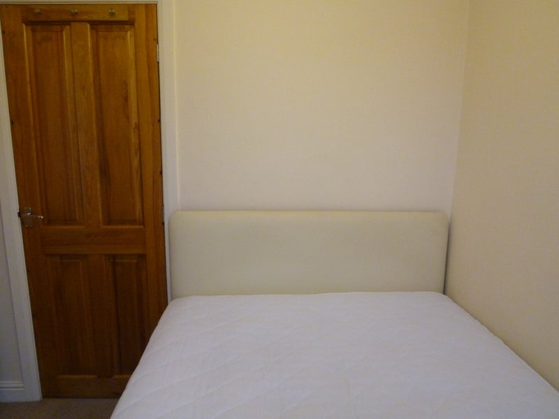 Photo 1: Small double room