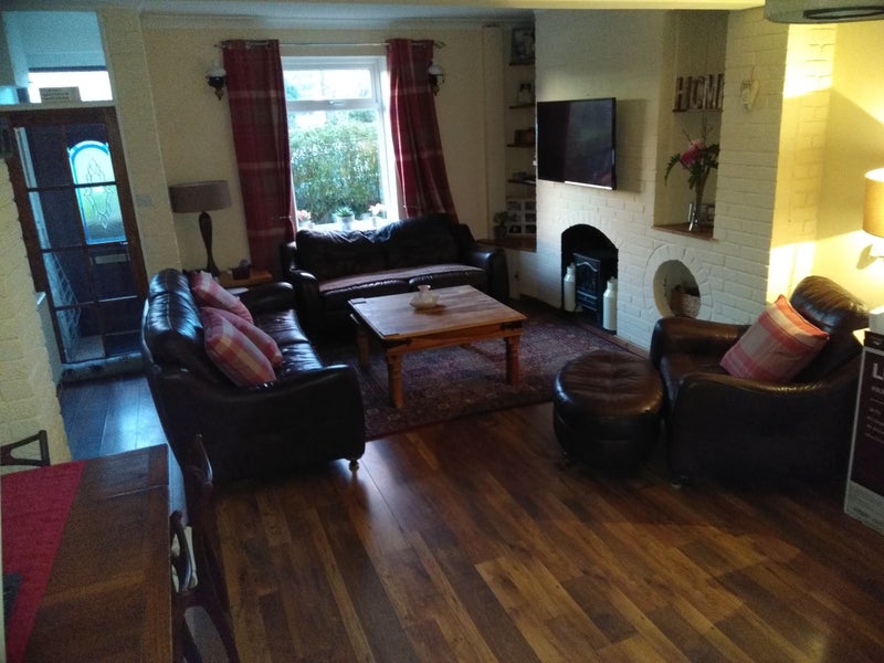 'Dinas Powys Double Bedroom Bills & Council Tax' Room to Rent from