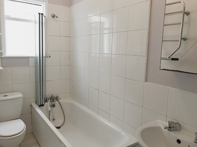 'Stunning 1 Bed Apartment Bills Included' Room to Rent from SpareRoom