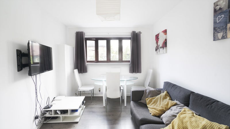 Photo 1: Shared lounge