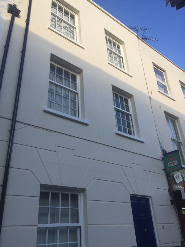 Photo 1: House