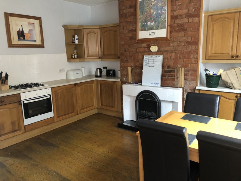 'Friendly house share in Tiverton' Room to Rent from SpareRoom