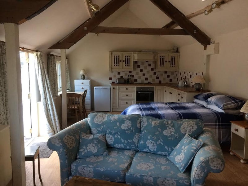 Photo 1: kitchen end