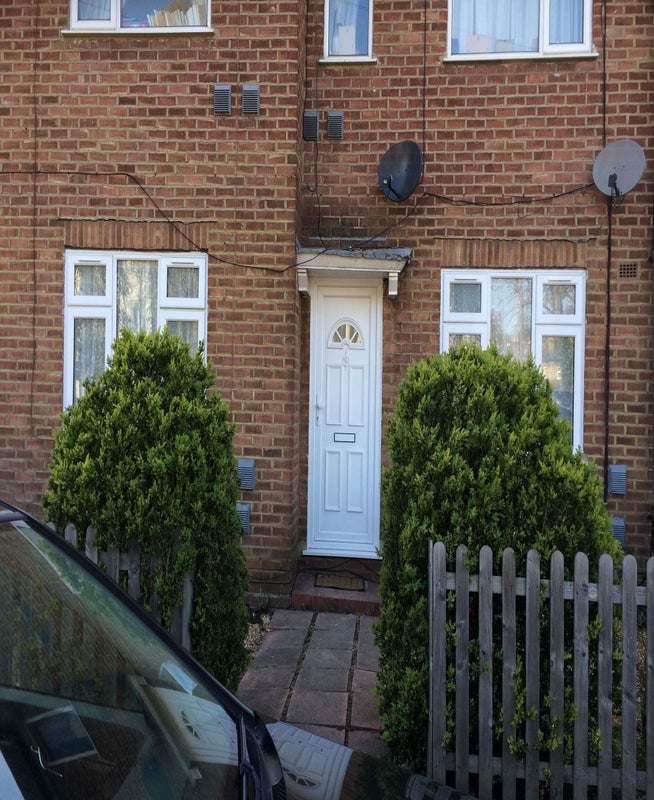 '2BedroomsFlatFurnishedSlough£1200pcm' Room to Rent from SpareRoom