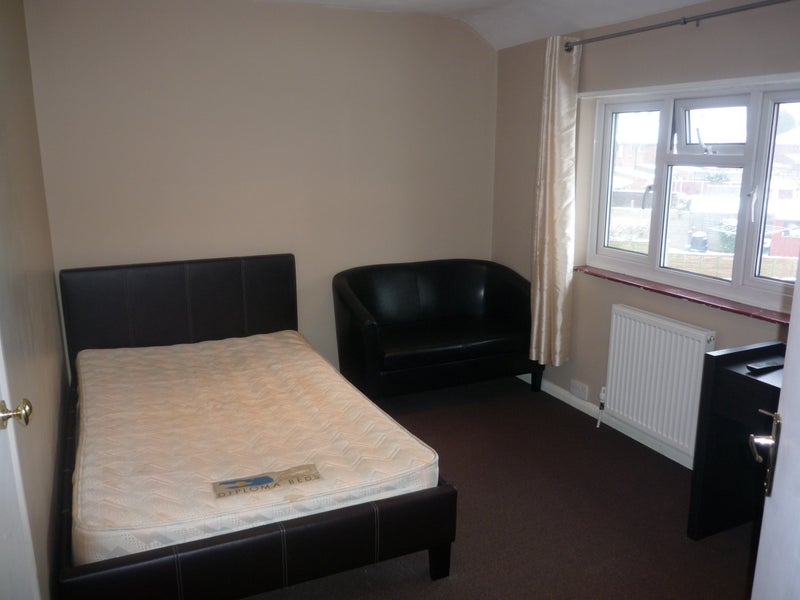 Photo 1: Small double room