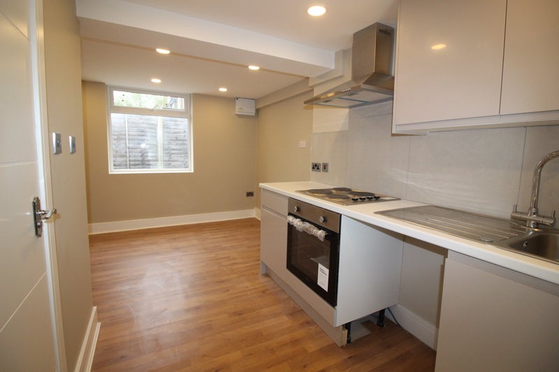Brand New Studio On The Walk Potters Bar En6 1qd Spareroom