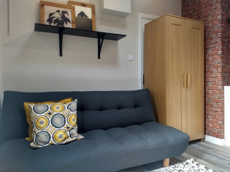 'Bedsit /studio apartment available, shortterm ' Room to Rent from