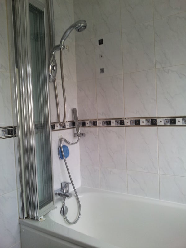 Photo 1: bathroom