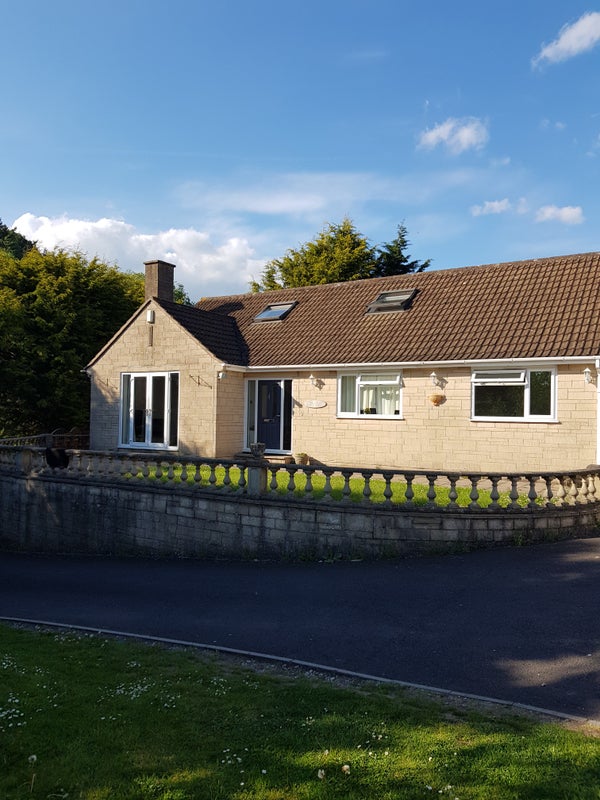 Photo 1: House
