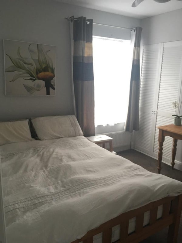 Photo 1: Room 1