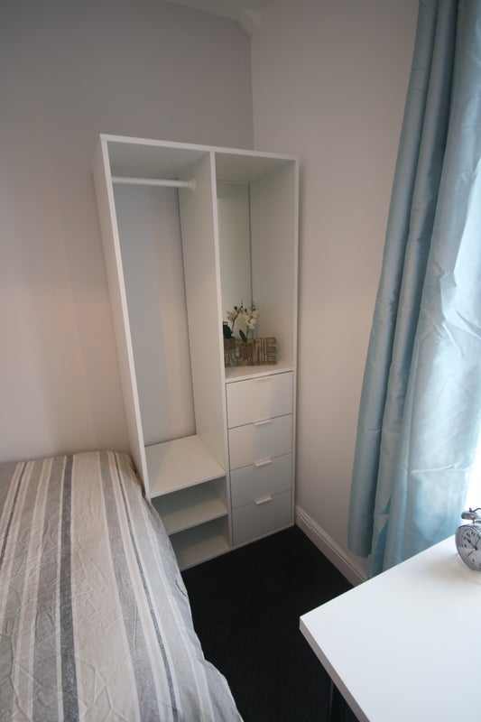 'Room Available in Fantastic House in Treforest!' Room to Rent from