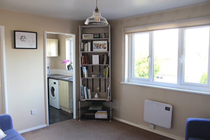 Photo 1: Living room 1