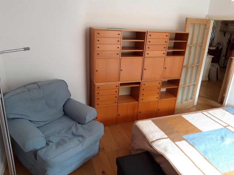 'Convenient and comfortable room in Godalming' Room to Rent from SpareRoom