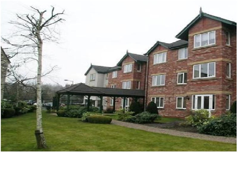 'Marple Bridge 5 mins walk to railway station' Room to Rent from