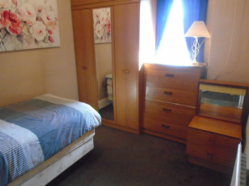 'Single room to rent in Dorchester road near Gynn ' Room to Rent from