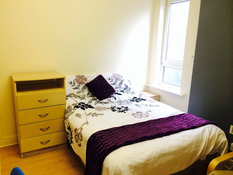 bedsit room with own kitchen inc bills