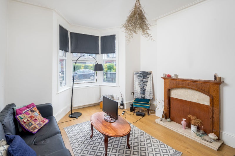 Photo 1: LIVING ROOM