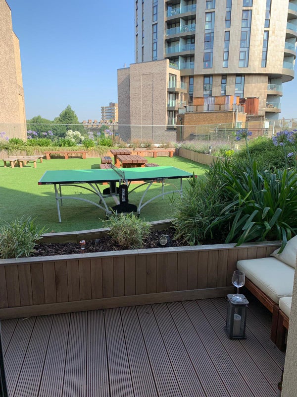 Photo 1: Roof terrace & balcony