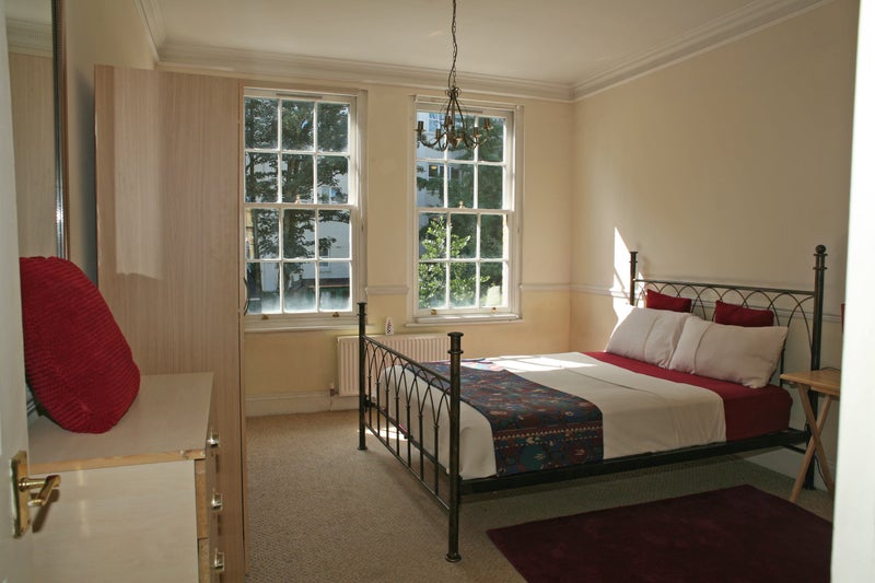 Photo 1: large double room 