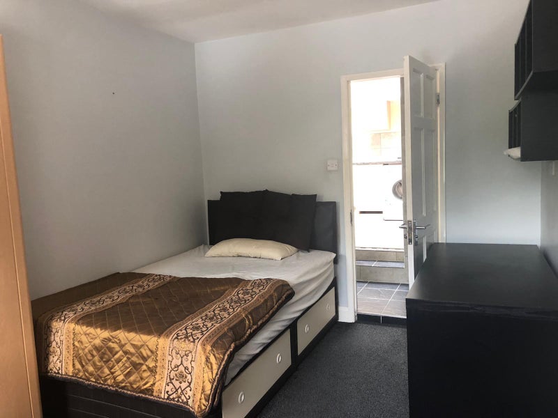 '1 Bed Aprt in Chalfont St. Peter, bills included' Room to Rent from