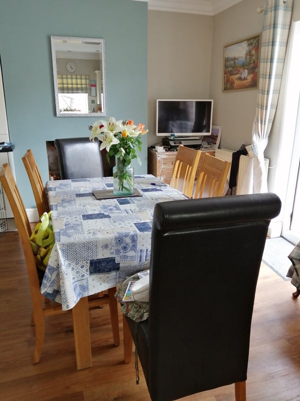 ' 5 mins walk Glangwili Hospital Carmarthen' Room to Rent from SpareRoom