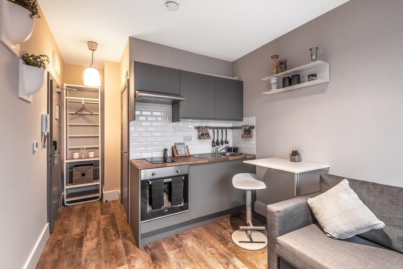 'Studio Flat,Thame House,HP13 6RL' Room to Rent from SpareRoom