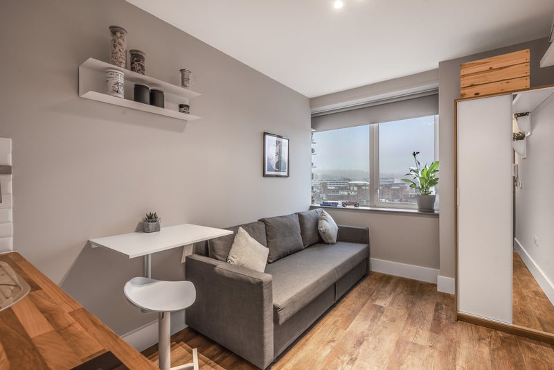 'Studio Flat,Thame House,HP13 6RL' Room to Rent from SpareRoom