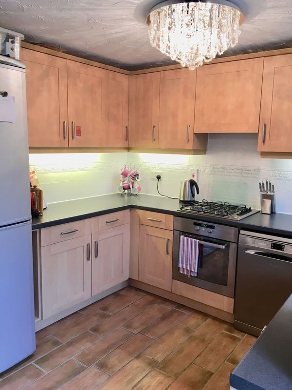 Photo 1: Full use off equipped kitchen dishwasher & washing machine 