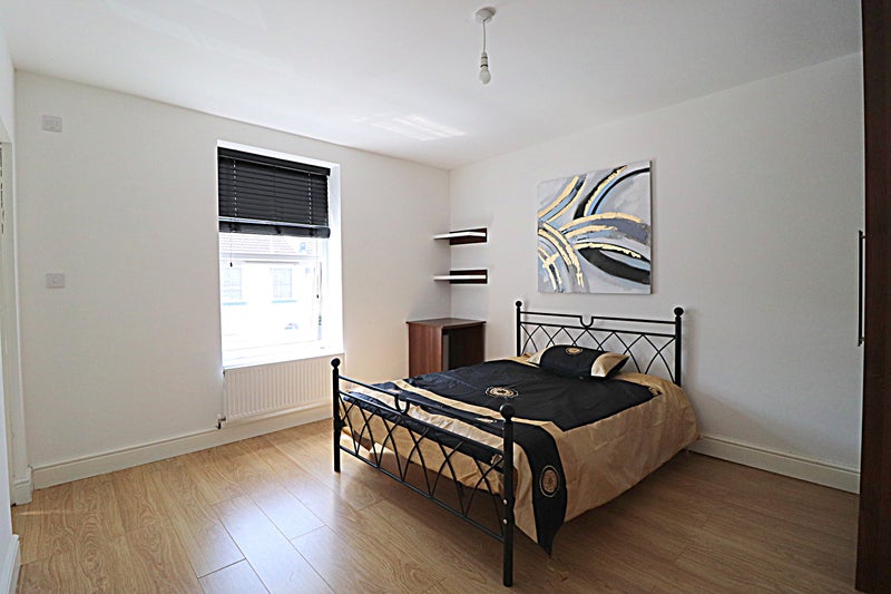 'Cranfield Friendly! Double Ensuite+Bills Included' Room to Rent from