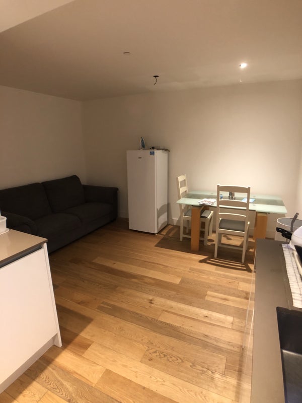 ' Double Room In Luxury Flat In Woolwich' Room to Rent from SpareRoom