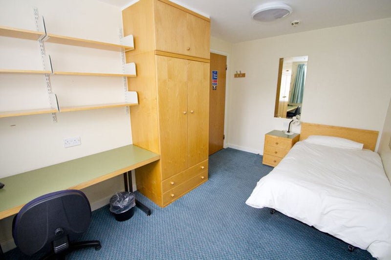 'Vacant Room On Campus University Of Warwick' Room to Rent from SpareRoom