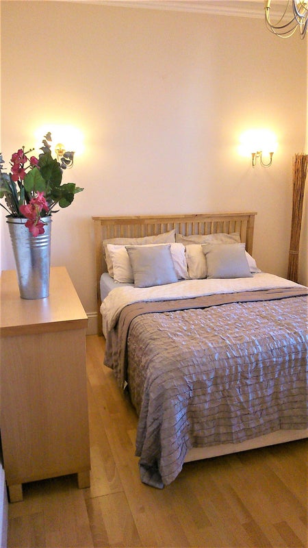 Photo 1: bedroom 3