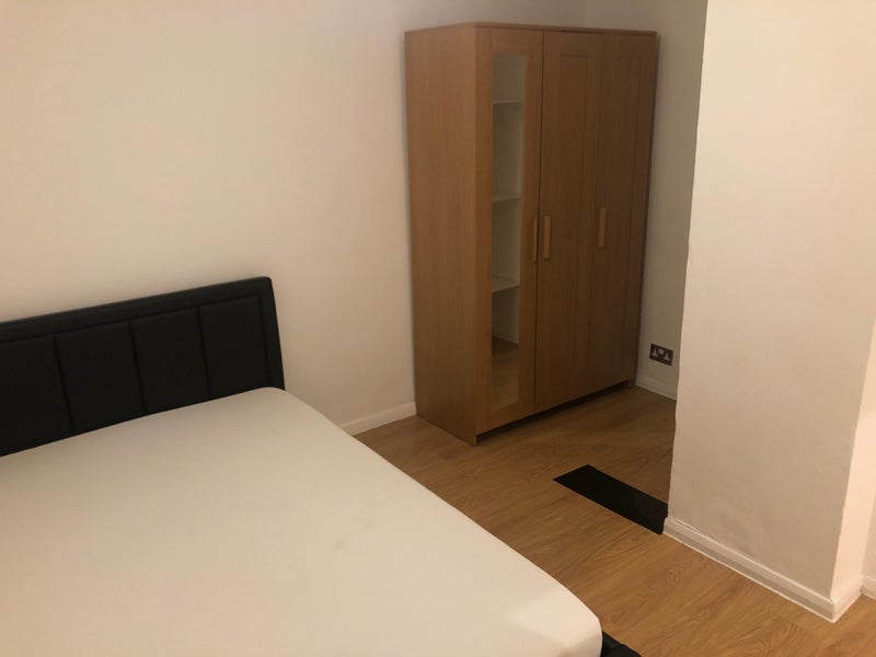 'Peaceful & Cosy House Borehamwood' Room to Rent from SpareRoom